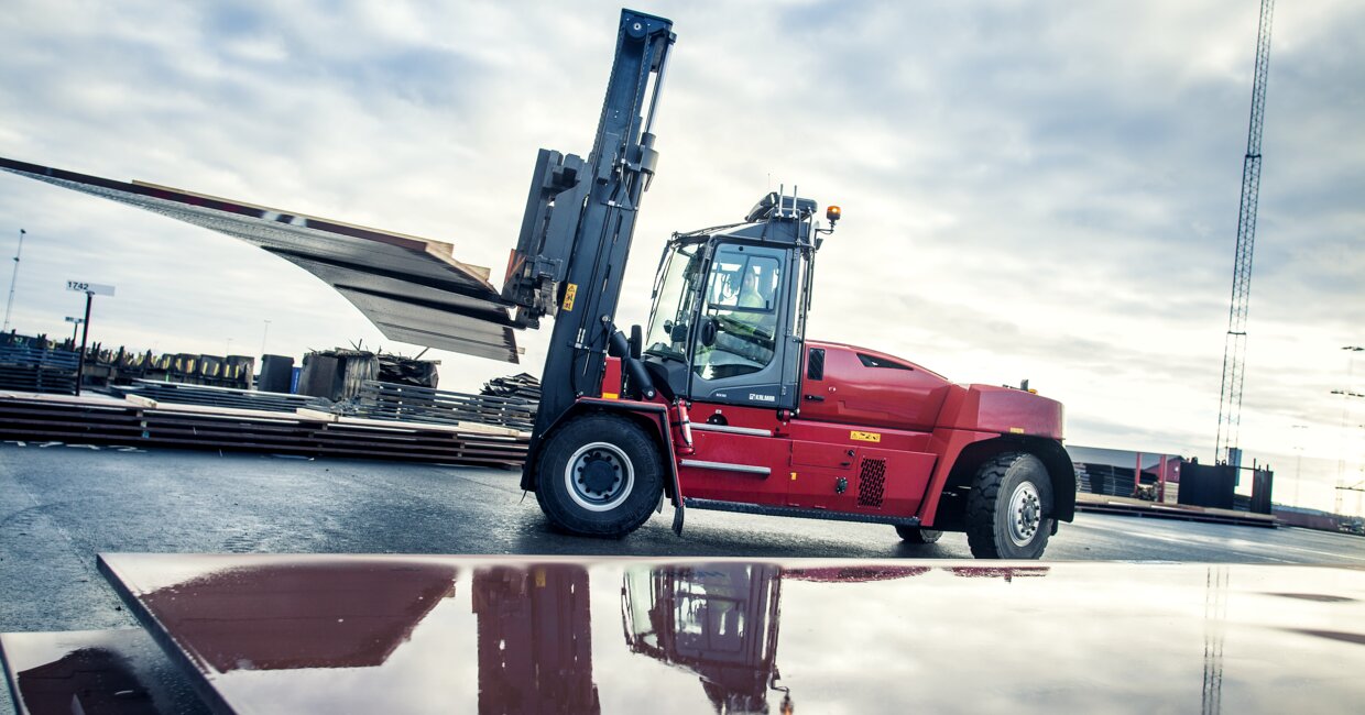 Raising the bar on forklift flexibility