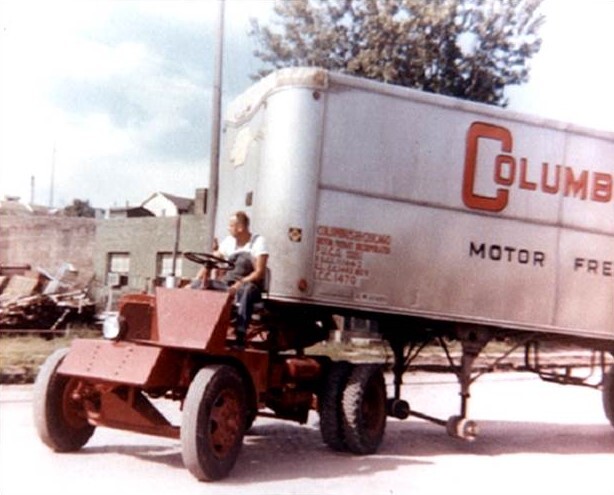 Kalmar_terminal_tractor_1958.jpg