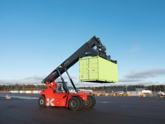 Kalmar Electric Reachstacker